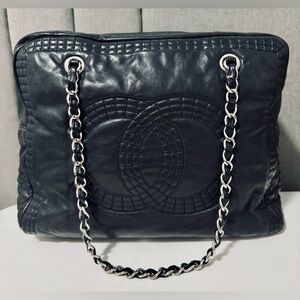 CHANEL Black Quilted Leather Shoulder Bag